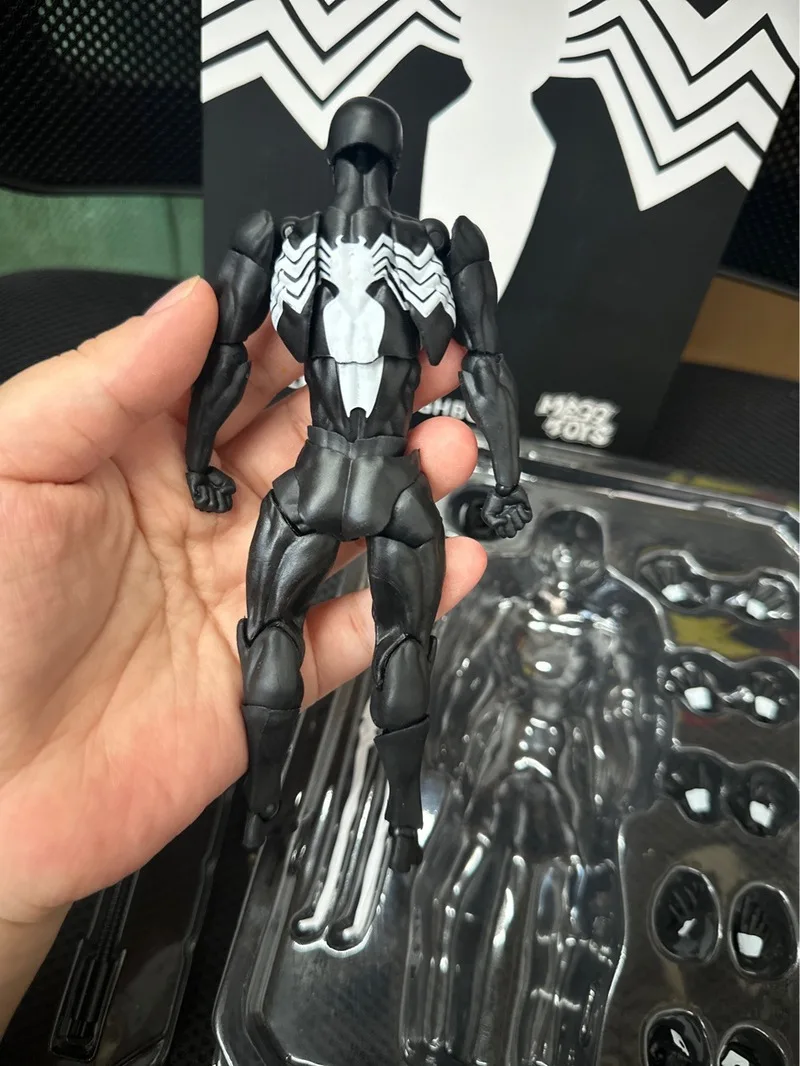 2025 alta calidad K medio K vecino negro simbionte Spider Man traje de batalla de veneno negro conjunto colección móvil estatuilla regalo