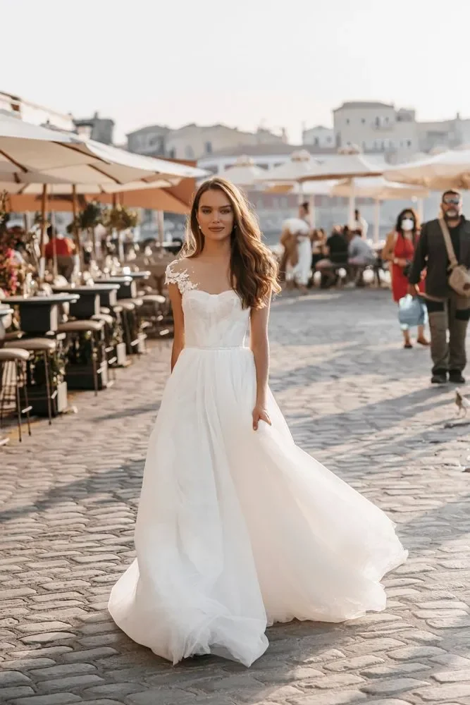 Vestido de casamento romântico com trem, vestido de noiva personalizado, linha luxuosa A, decalque de cristal, tule em camadas, novo, 2024