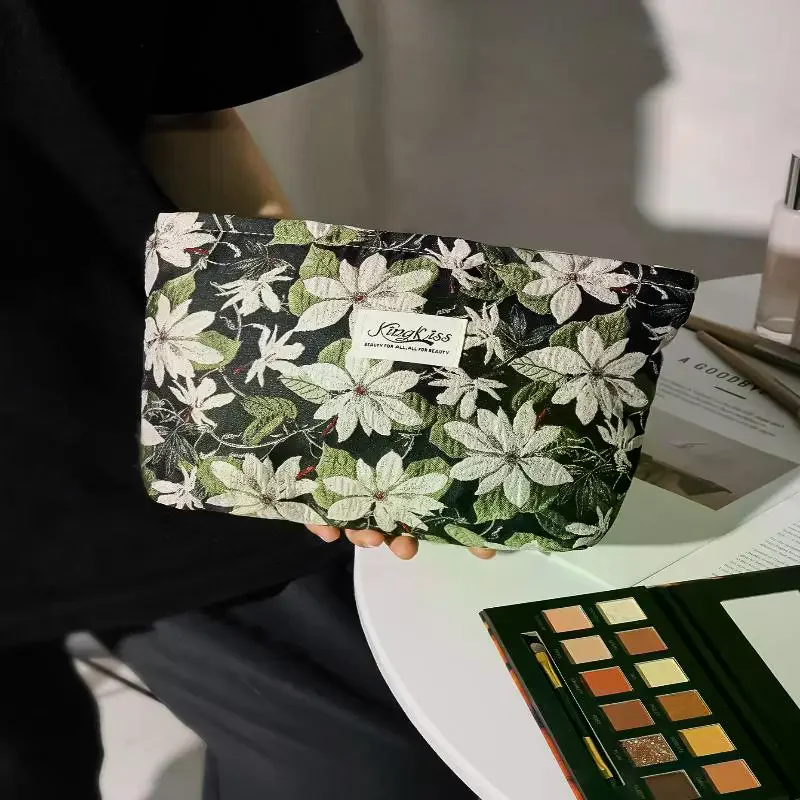 

【W】Large Fabric Cosmetic Bag With A Zipper For Cosmetics And Accessories This Soft Clutch Is A Travel Organizer