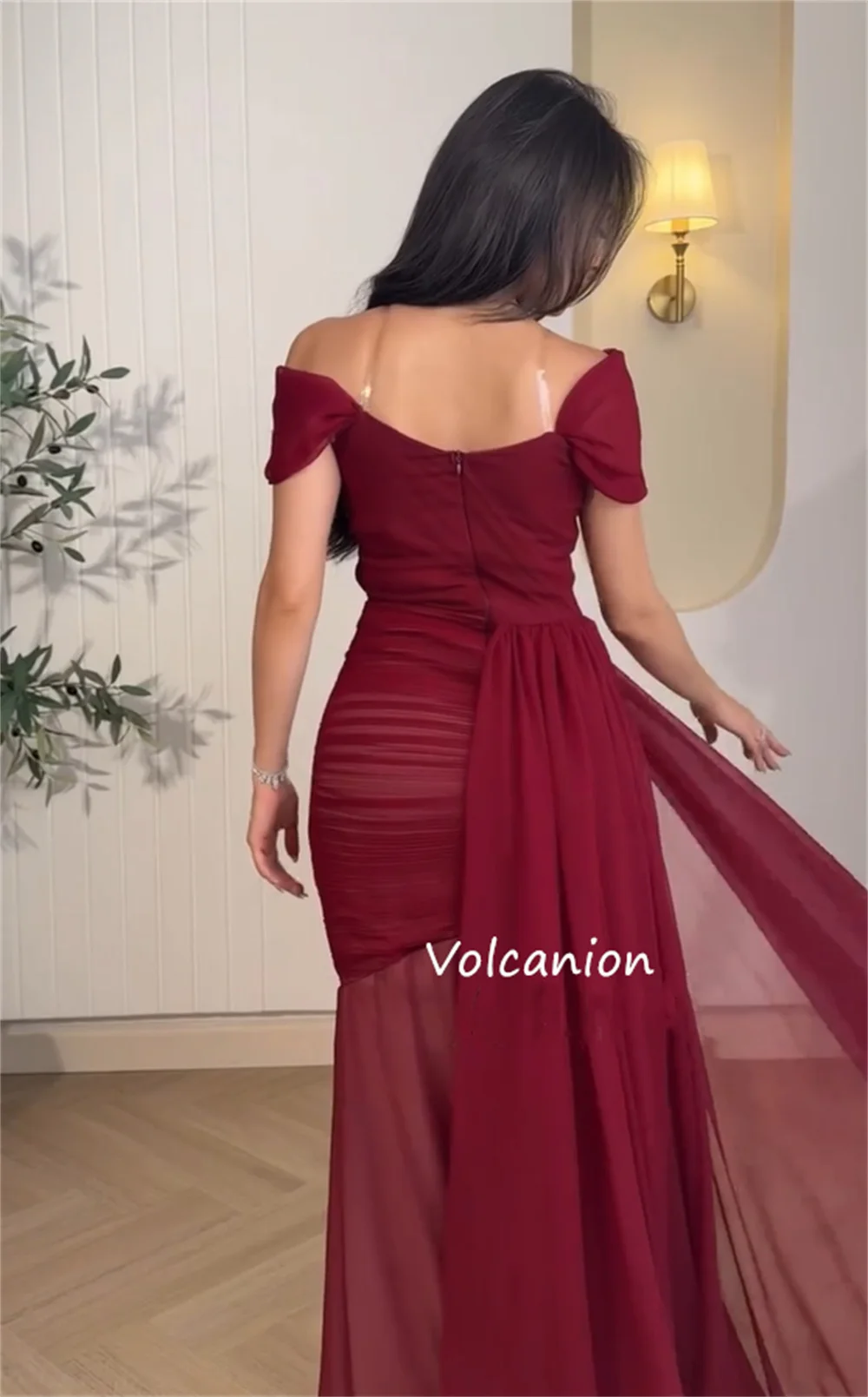 تخصيص عالية الجودة الشيفون الطية مطرزة حورية البحر خارج على الكتف فساتين طويلة مناسبة مخصصة رائعة