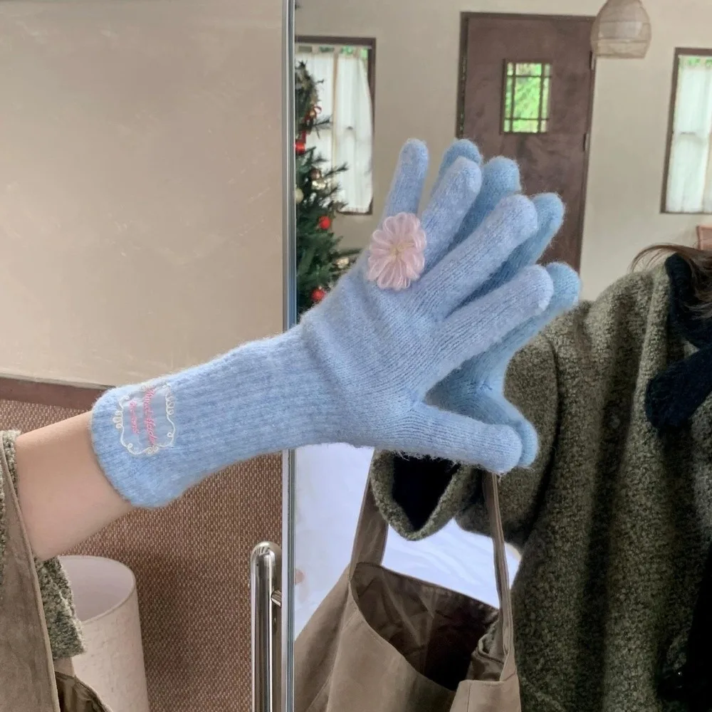 Fashion Polyester Lace Floral Touch Screen Gloves Soft Warm Spring Knitted Winter Gloves Full Finger Gloves Outdoor Activities