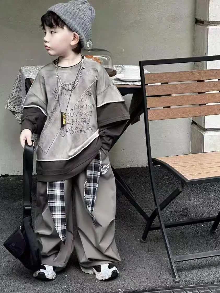 

2-7 Years Children's Spring and Autumn Set New Korean Version Boys' Letter Splicing Hoodie Casual Pants Two-piece Set 90-140cm