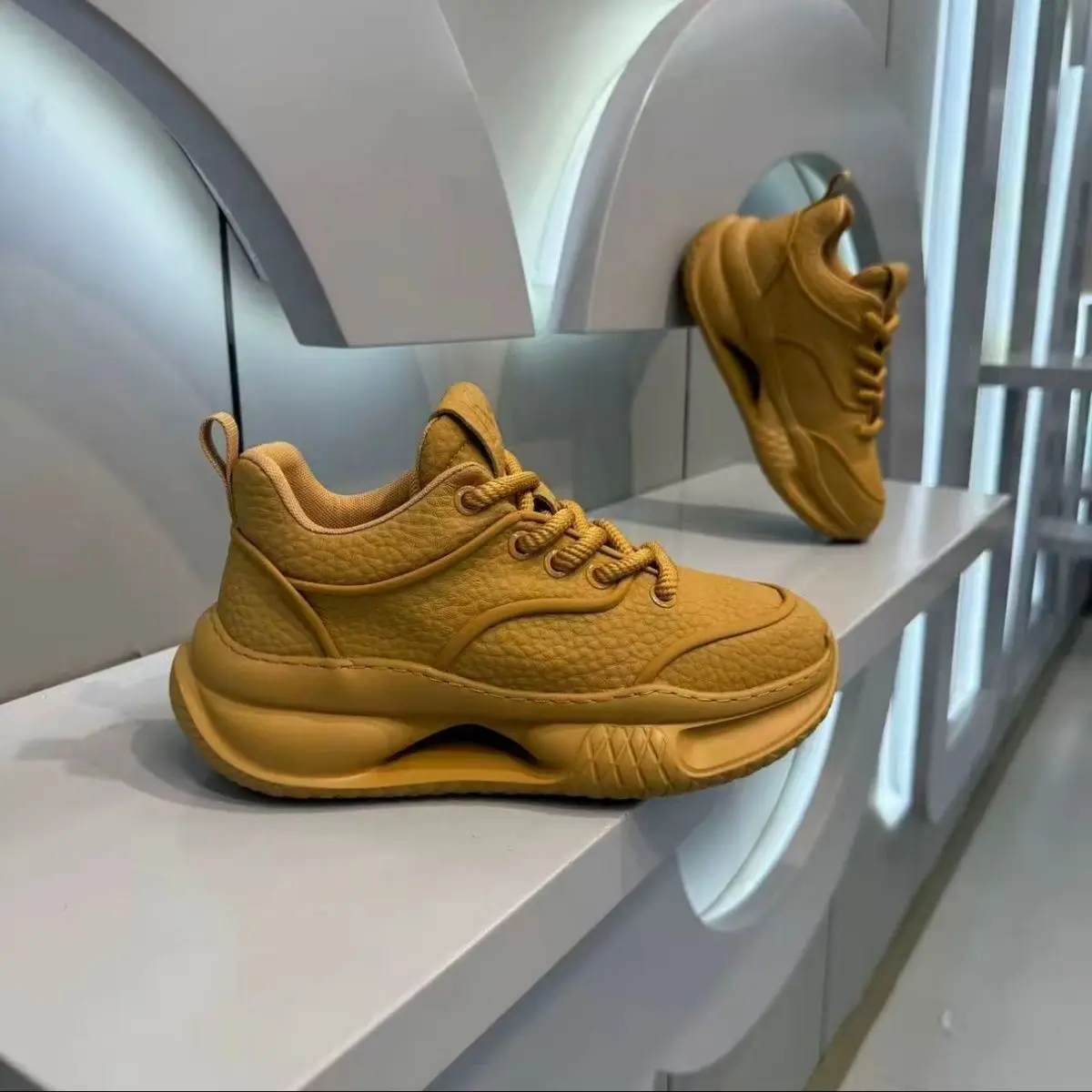 

New Designer Men Casual Sport Running Shoes Genuine Leather Chunky Sneakers Street Cool Thick-soled Athletic Shoes