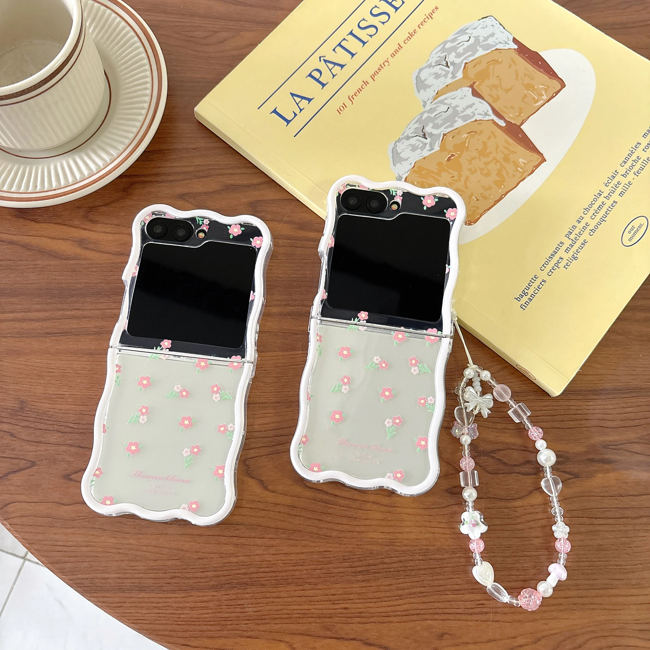 

Pink Flower Bloom with Bracelet Wristband Chain Soft Tpu Shockproof Phone Case For Samsung Galaxy Z Flip 6 5 4 3 Back Cover