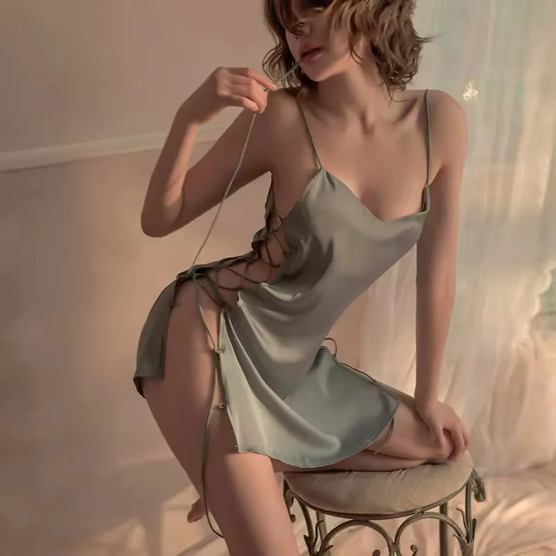 Lingerie sexy Morbidezza setosa Indumenti da notte da donna Abito da sesso Camicie da notte Reggicalze in seta ghiacciata Design senza schienale Pigiama donna erotica