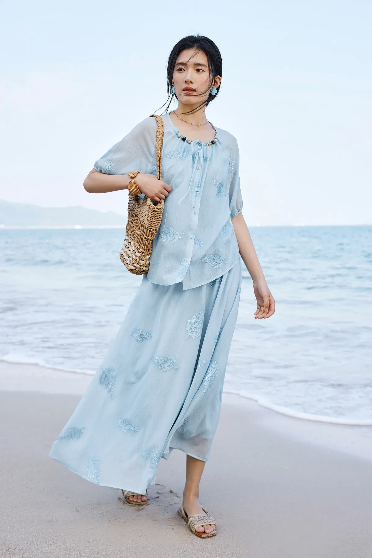 SENTUBILA Elegantes besticktes 3-teiliges Damen-Set, bestehend aus einem Oberteil mit Perlenbesatz und Rundhalsausschnitt, einem einfarbigen Camisole und einem A-Linien-Rock, lockeres Outfit 162ZK4843 – Detail 11