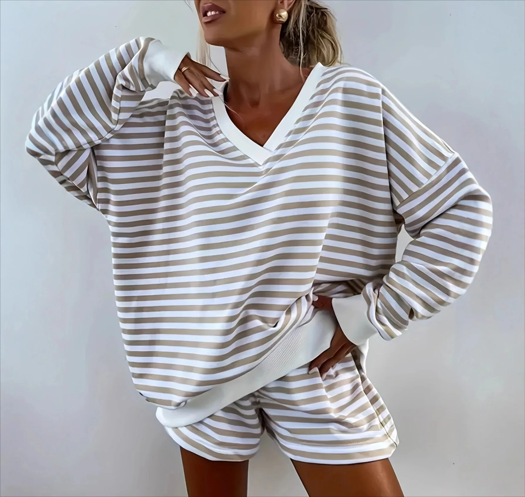 

Осень-зима, женский повседневный полосатый комплект, свободный топ с длинными рукавами, спортивные шорты, комплект из двух предметов, уличный стиль, полиэстер, спандекс