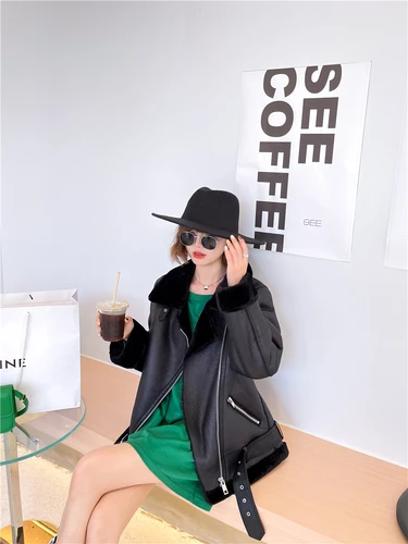 Imagen 2 del producto 2025 La nueva chaqueta de mujer con chaqueta de jinete de plumas de cordero extra gruesa, cálida y extra gruesa con piel artificial