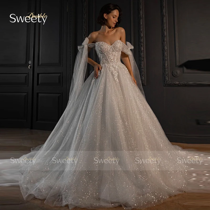 

Luxurious Wedding Dress Organza With Embroidery Sequins Lace Ball Gown Strapless Sleeveless Bride Dress Button Robe De Mariee