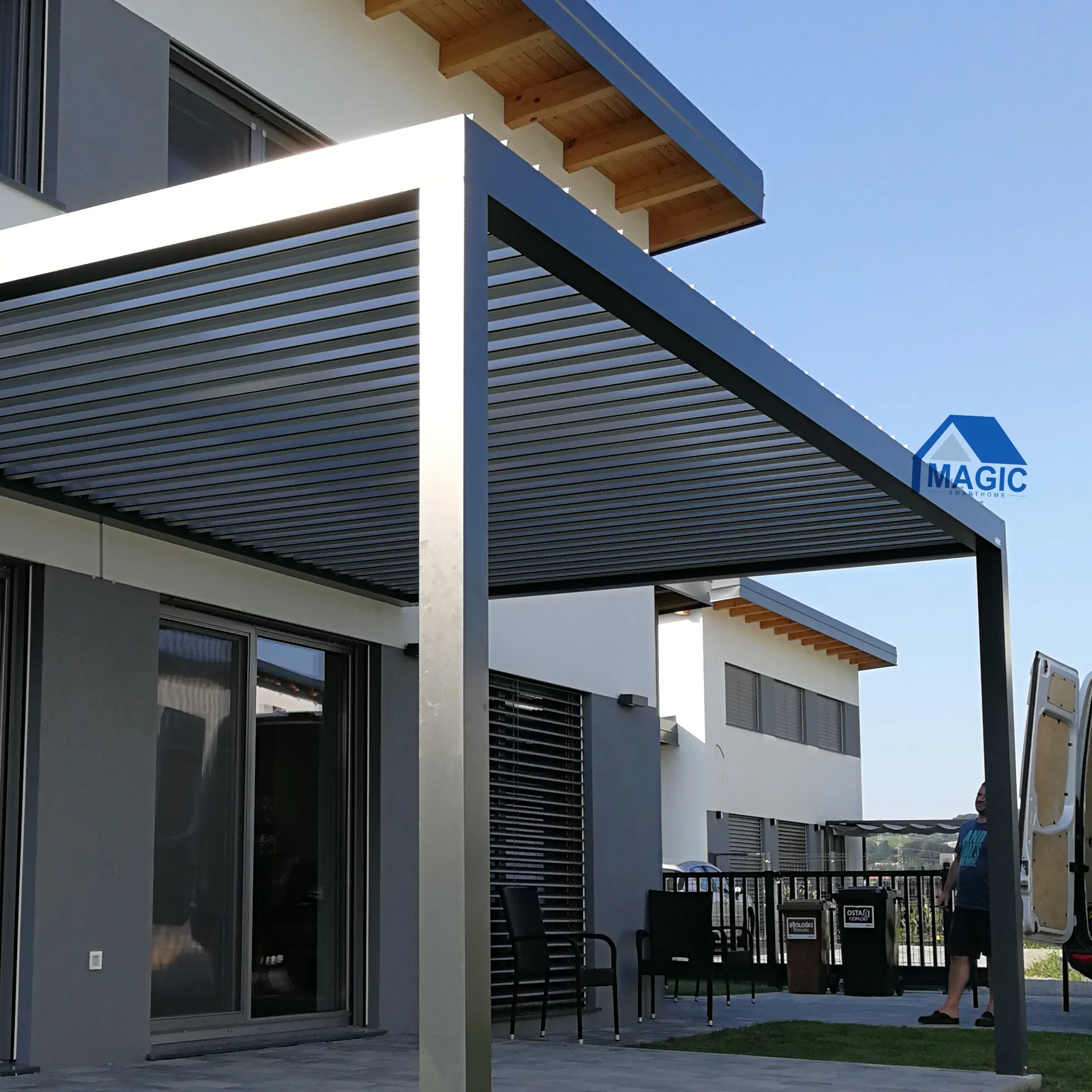 Modern Luxury Aluminum Waterproof Outdoor Pavilion Bright Light Garden Pergola With Metal Roof Gazebo Modern Style