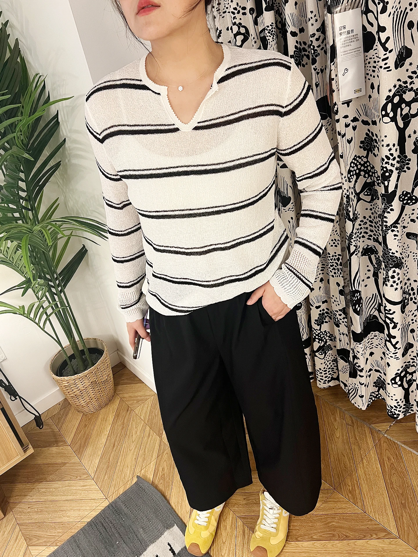 

Loose V-Neck Striped Knitwear Ice Hemp Base Shirt Slimming plus Size Women's Fashionable Casual Minimalist Style Long Sleeve