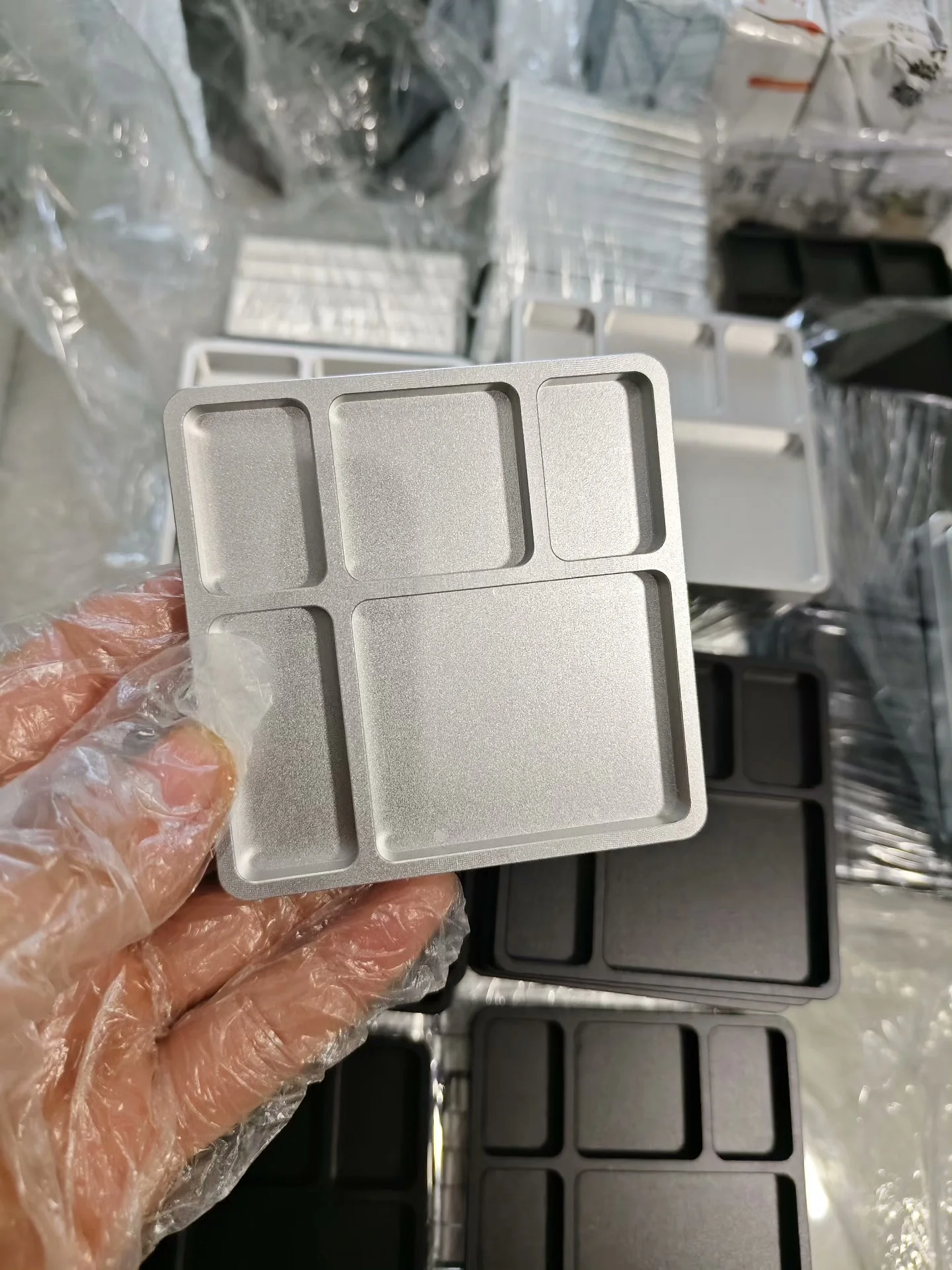 

CNC Machined Aluminum Screw Storage Tray