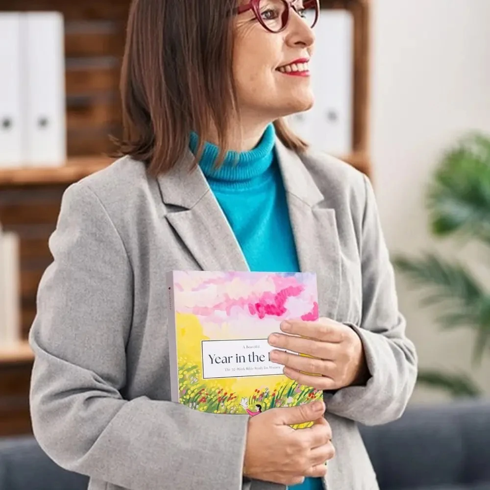 A Beautiful Year In The Bible: A 52 Weeks Bible Study For Women Bible Study Guide With Suggested Reading Biblical Work PaperBook