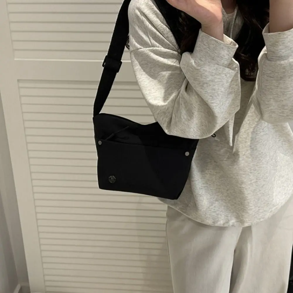 Ultra-Light Nylon Crossbody Bag Zipper Closure Large Capacity Women Bag Adjustable Wide Strap Single-Shoulder Bag Daily Carry