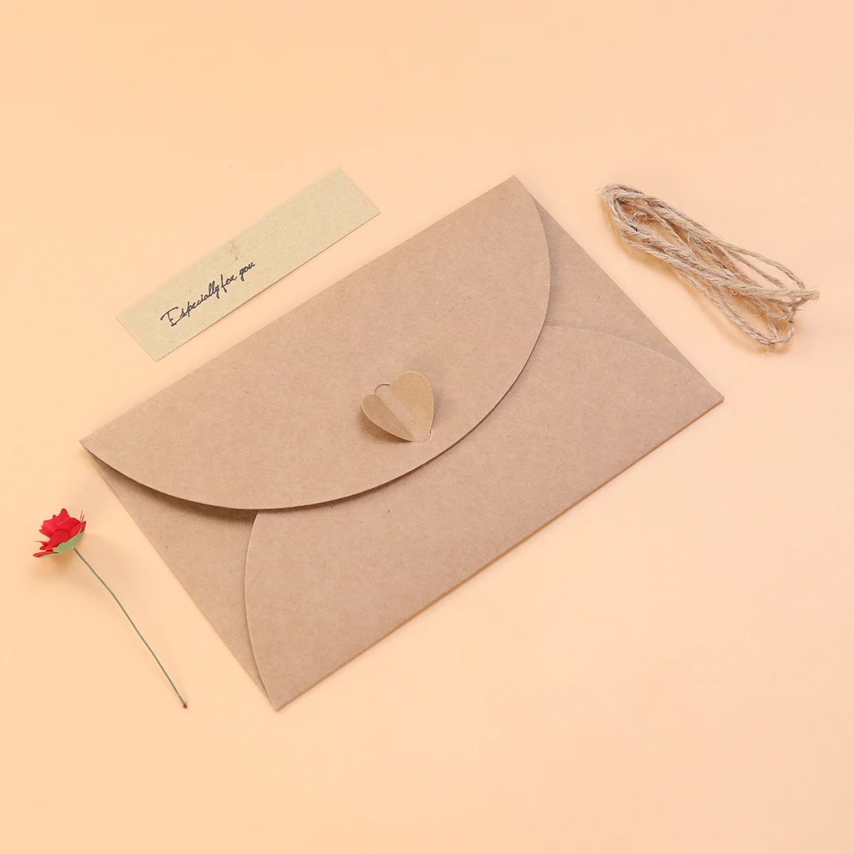 

Vintage Kraft Dried Flower Greeting Card Red Rose Size L for Valentine's Day Birthday Party Creative Blessing Thanks Card