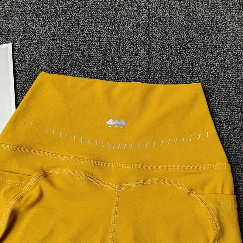 Hochgeschnittene Damen-Sport-Yoga-Shorts Schnelltrocknend Hüftliftend Fitness Laufen Radfahren 3-Punkt Schnelltrocknende Yoga-Shorts Gym-Shorts – Detail 5