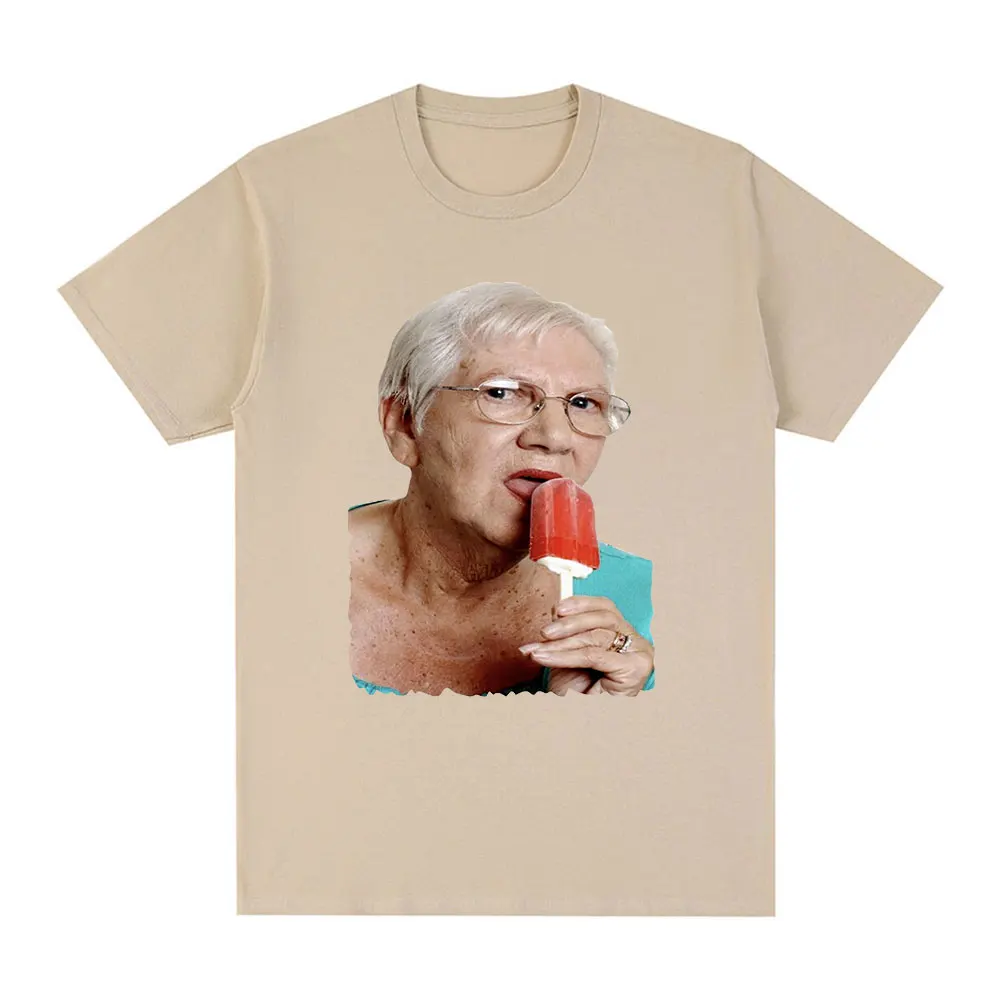 Creative Funny Grandma Licking Red Popsicle T-Shirt Cute Granny Ice Cream TShirt Casual 100% Cotton Oversized Tshirts Unisex Top