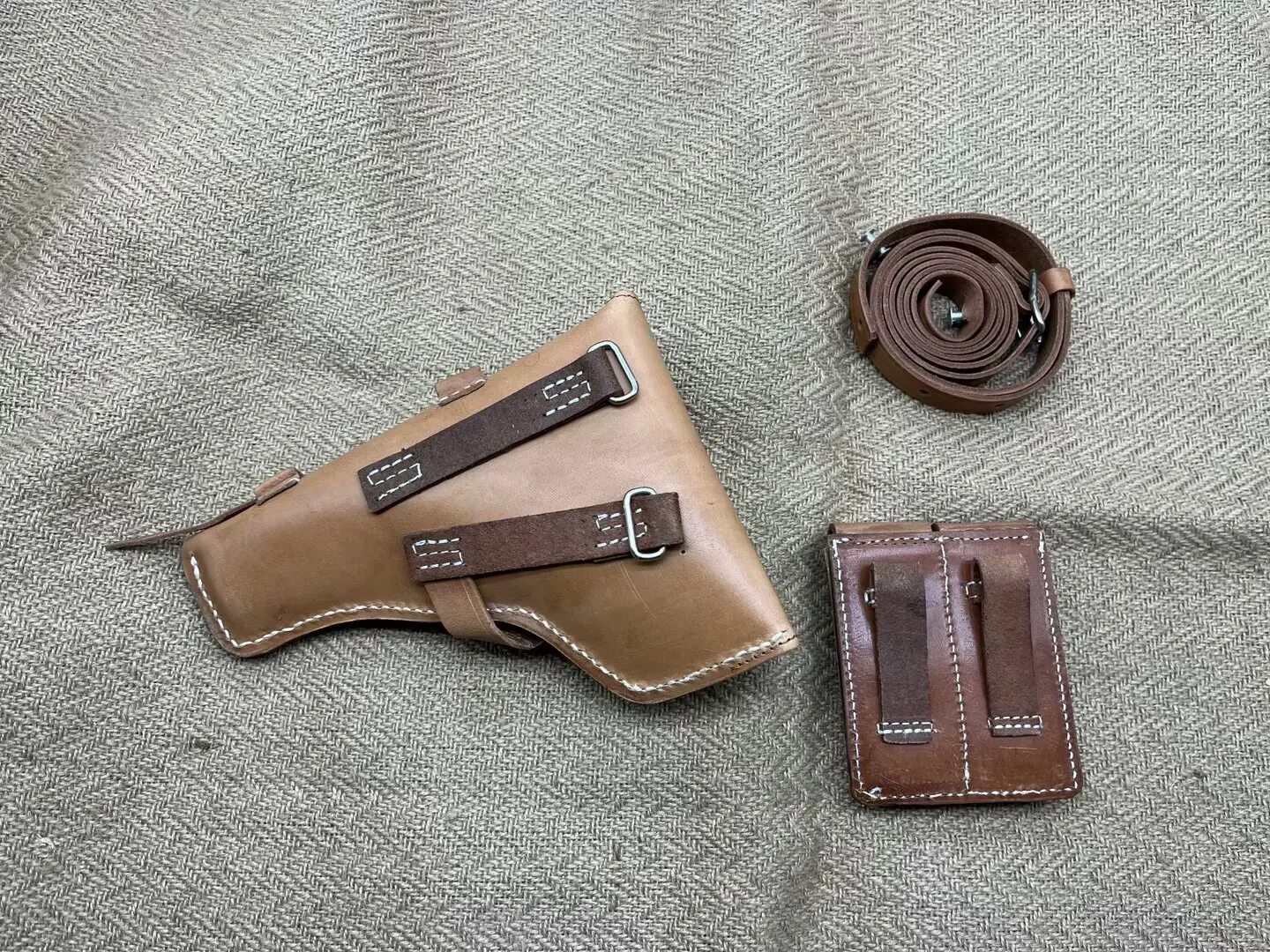 bolsa-de-cinto-de-couro-autentica-sovietica-tt33-tokarev-dos-anos-80-com-porta-magazines-duplo-para-cam-e-viagens-ao-ar-l