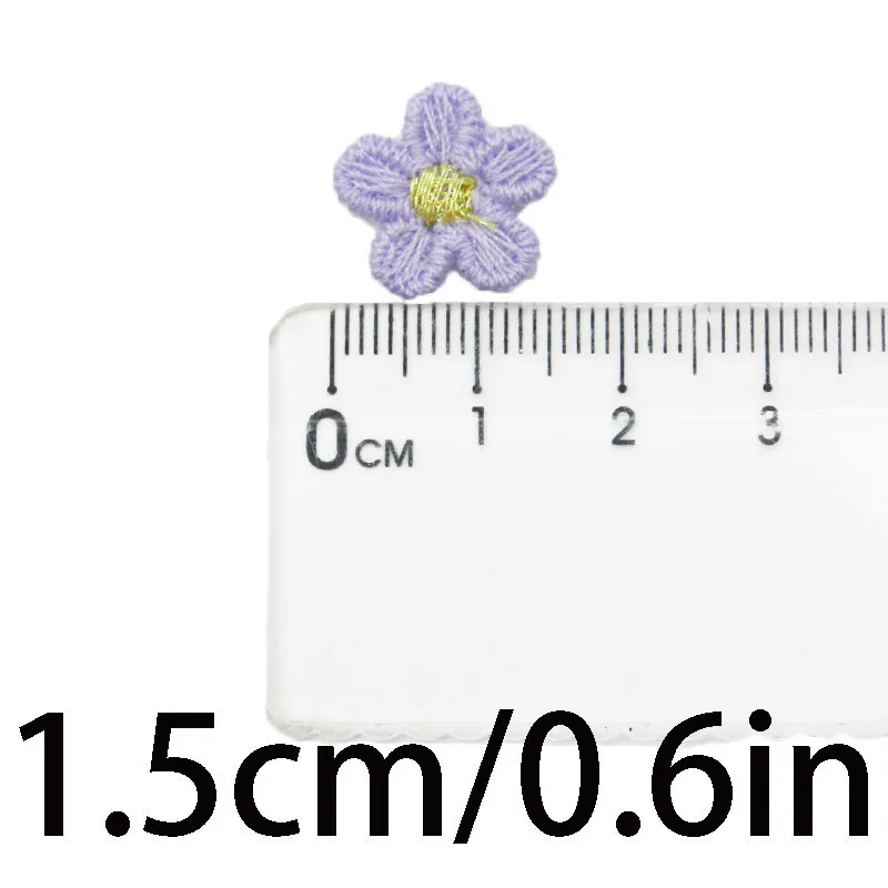 (50Pcs/pack)15mm Mini Embroidery Flower Stickers Clothing Accessories Felt Fabric Patches Lace Decorations Home Headwear Holiday