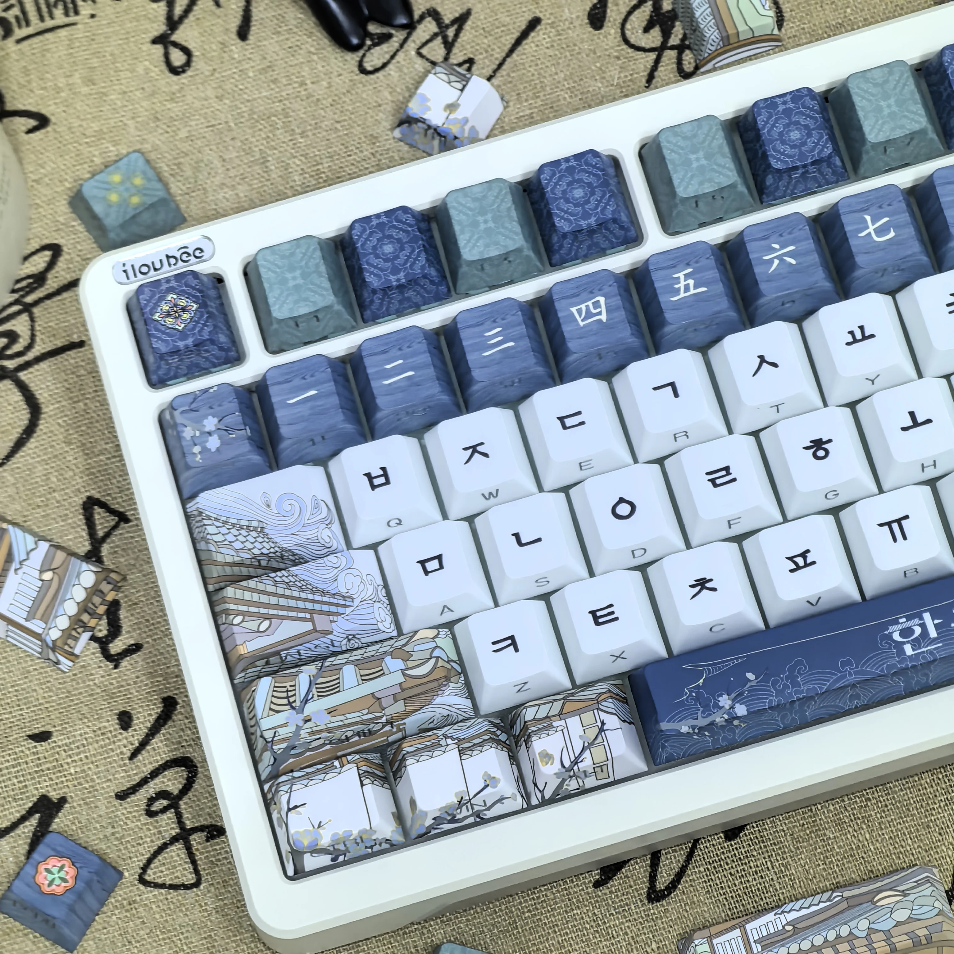 

126Keys Blue Korean Keycaps Side Engraved Translucent Cherry Hanle English Viewing Angle Pbt Dye Custom Point Hangul Keycaps