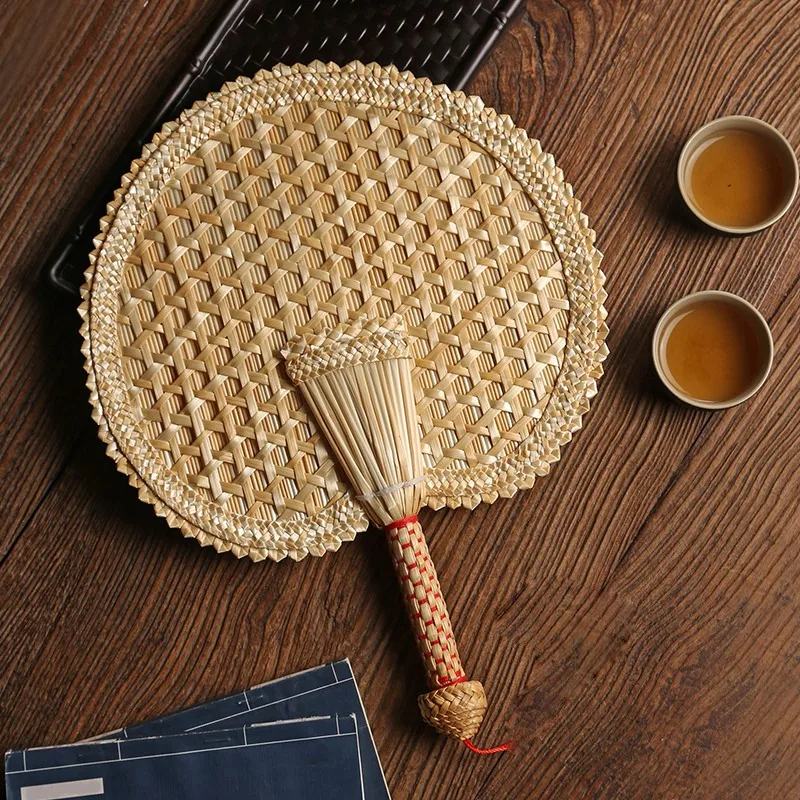 Hand-Woven Woven Straw Hand Fan Old Summer Natural Hand Fan Environmentally Friendly Hand-Woven Fan Decorative Round Fan