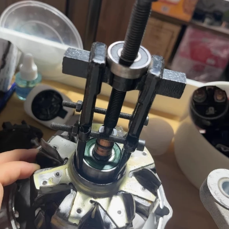 Special removal bearing code drawing tool for DENSO generators