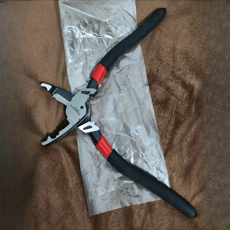 

Multi Functional Sliding Screw Pliers Carp Pliers Detach Sliding Wire Rust Damaged Nut Serrated Design Stripping/pressing Line