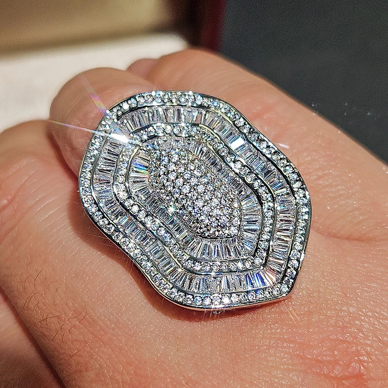 Huitan Geometric Irregular CZ Ring for Women Attractive Brilliant Finger Accessory for Party Opulent Dazzling Engagement Jewelry