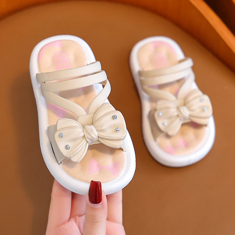 New Summer Cute Cartoon Bow Decoration Sandals For Aged 2-8 Girls Children Slippers Non-slip Seabeach Flip Flops Home Kids Shoes