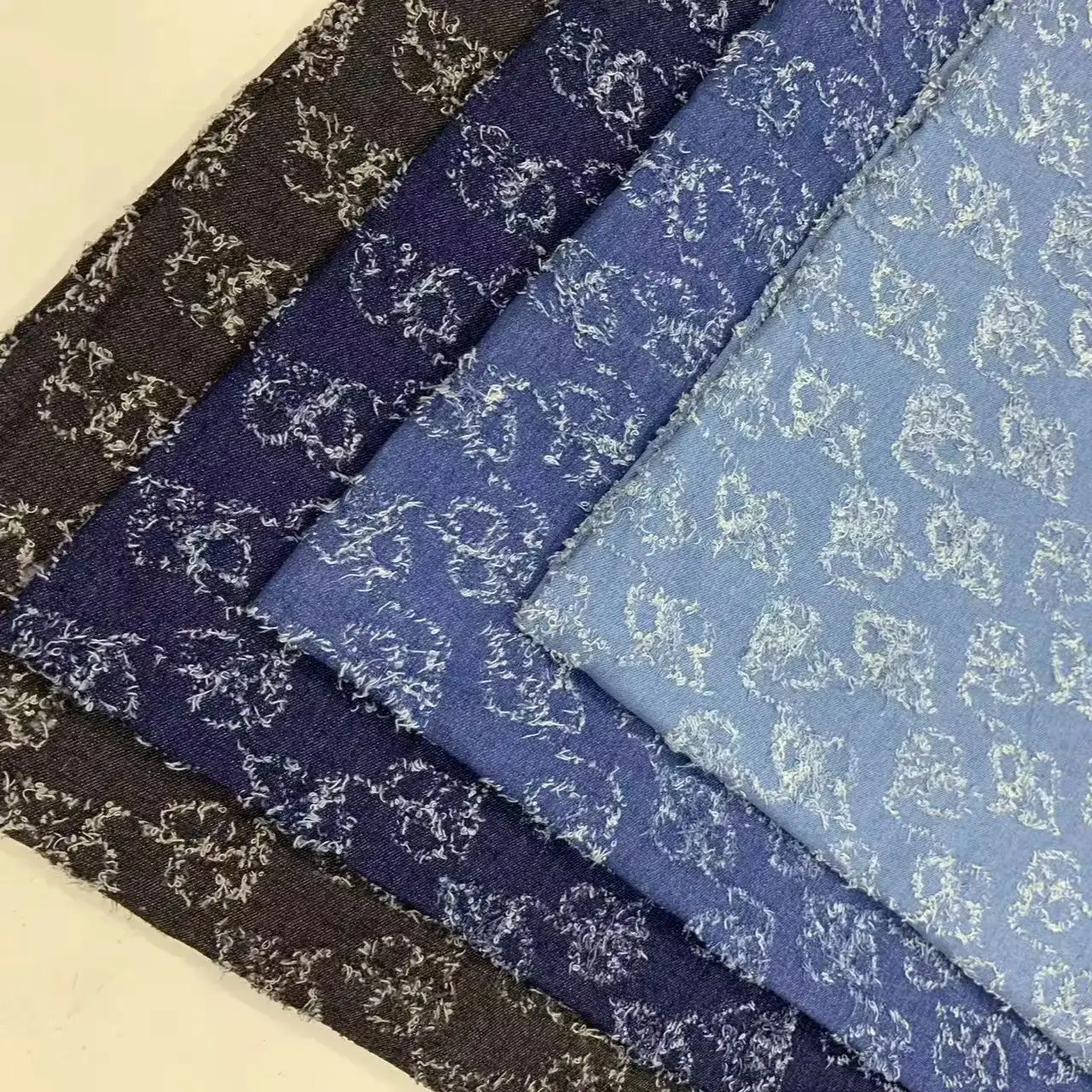 

Джинсовая ткань с бархатным геометрическим узором в виде ромба, джинсовая ткань для шитья платьев, сумки, брюки, шапки, текстильная ткань «сделай сам», мягкая и носить