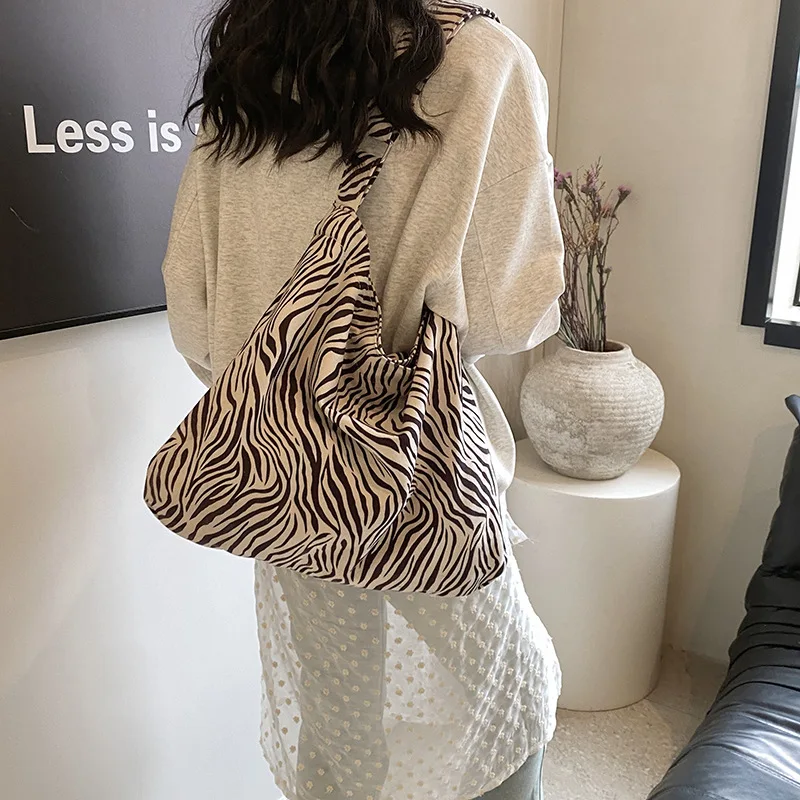 

Large Capacity Leopard Shoulder Bags For Women Canvas Shopper Handbags Reusable Shoulder Tote Bag School Bags Bolsa Mujer