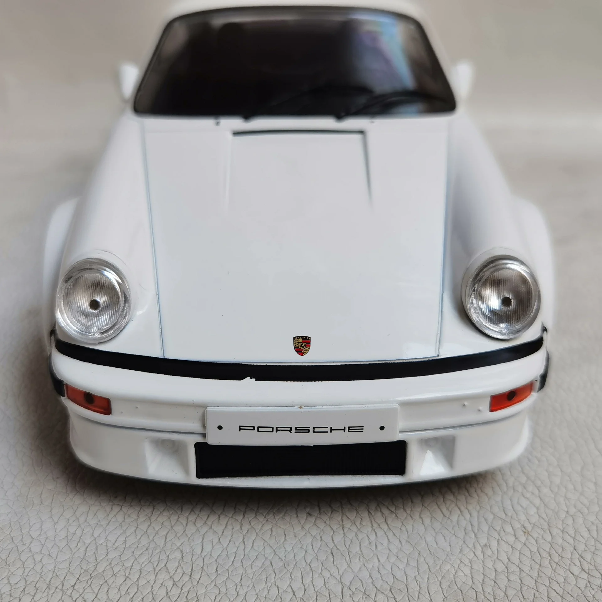 Druckguss IXO, Maßstab 1:18, PORSCHE 911 SC, Legierung, Automodell, Sammlerstück, Spielzeug, Geschenk, Souvenir, Display-Ornament