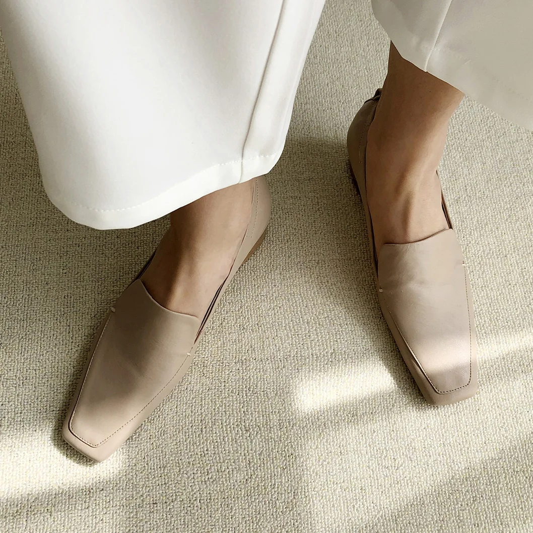 

2025 NEW Autumn Women Loafers Genuine Leather Women Shoes Square Toe Chunky Heel Shoes Women Pumps Soft Shoes