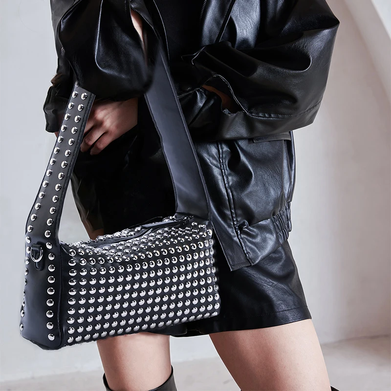 

Women's Rivet Shoulder Bag 2025 Trend New Simple Motorcycle Crossbody Bag Ladies Lunch Box Handbag Underarm Bag For Females