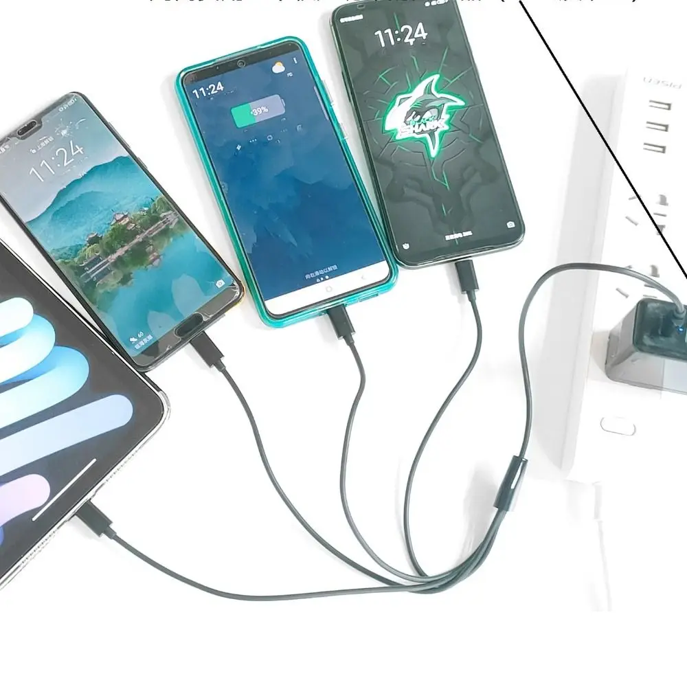 متعدد في 1 سحب واحد أربعة خط شحن سلك إمداد الطاقة USB إلى 4 منافذ نوع C كابل شاحن كابل نوع C إلى 4 نوع C سلك