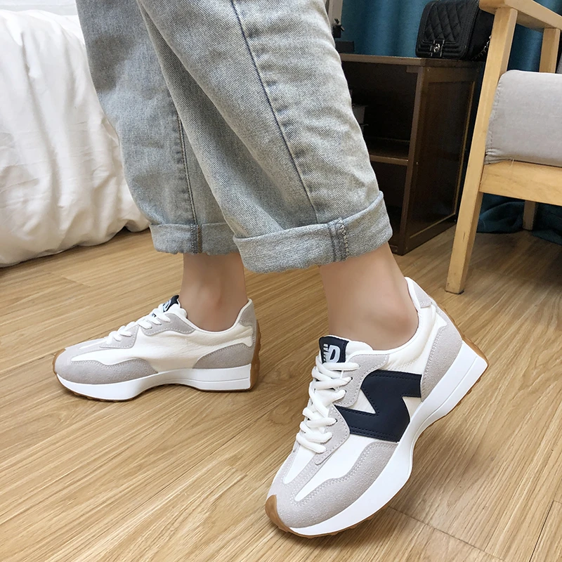 Designer Sneakers for Women 2024 New Women\'s Vulcanize Shoes Autumn Fashion Breathable Lace Up Sports Shoes Zapatos De Mujer