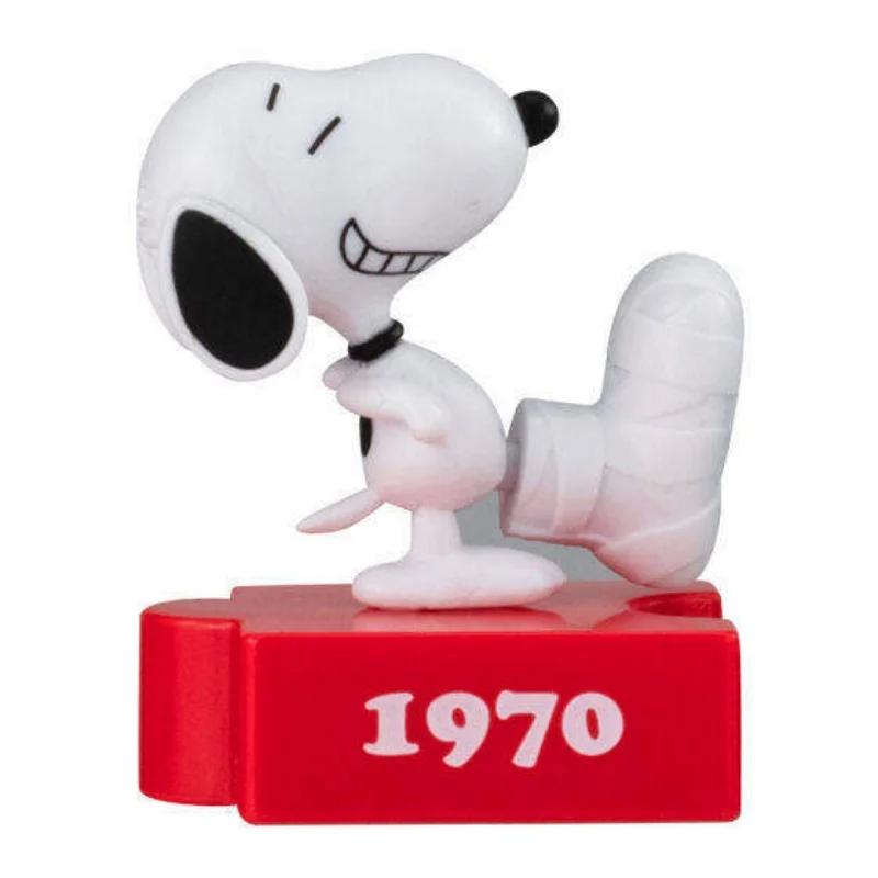 Genuine Peanuts  75Th Anniversary Gashapon Figure Collectible Figurine Desktop Ornament Home Decor For Adult Collectors