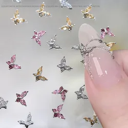 10 adet Mini 4*5mm Kristal Kelebek Nail Art Takılar 3D Elmas Takı Parçaları Pembe Şeffaf Metal Manikür Dekorasyon Rhinestones Taşlar