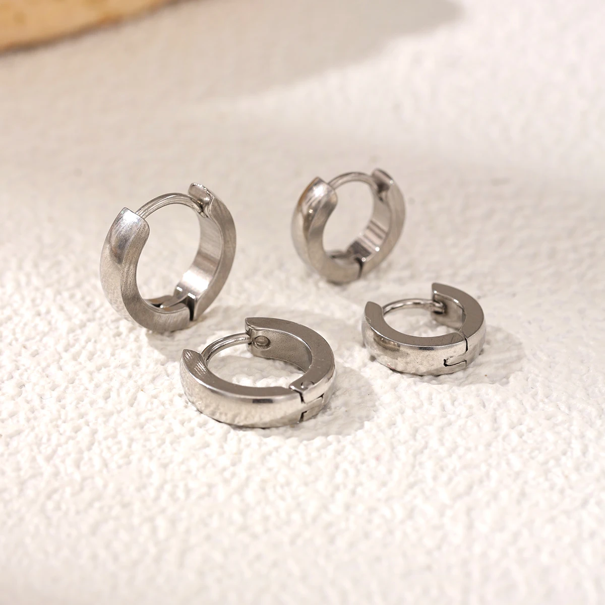 

Stainless Steel Huggie Hoop Earrings Set Gold Silver for Men Women - Hypoallergenic Non-Fading Minimalist Jewelry Ear studs