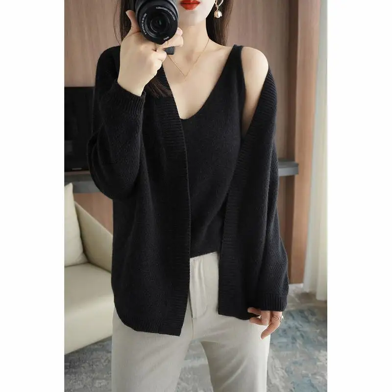 Women's Knitted Cardigan 2-piece Set Sleeveless Knitted Sweater Loose Top with Suspender Womens Clothing Sweater Set Vest