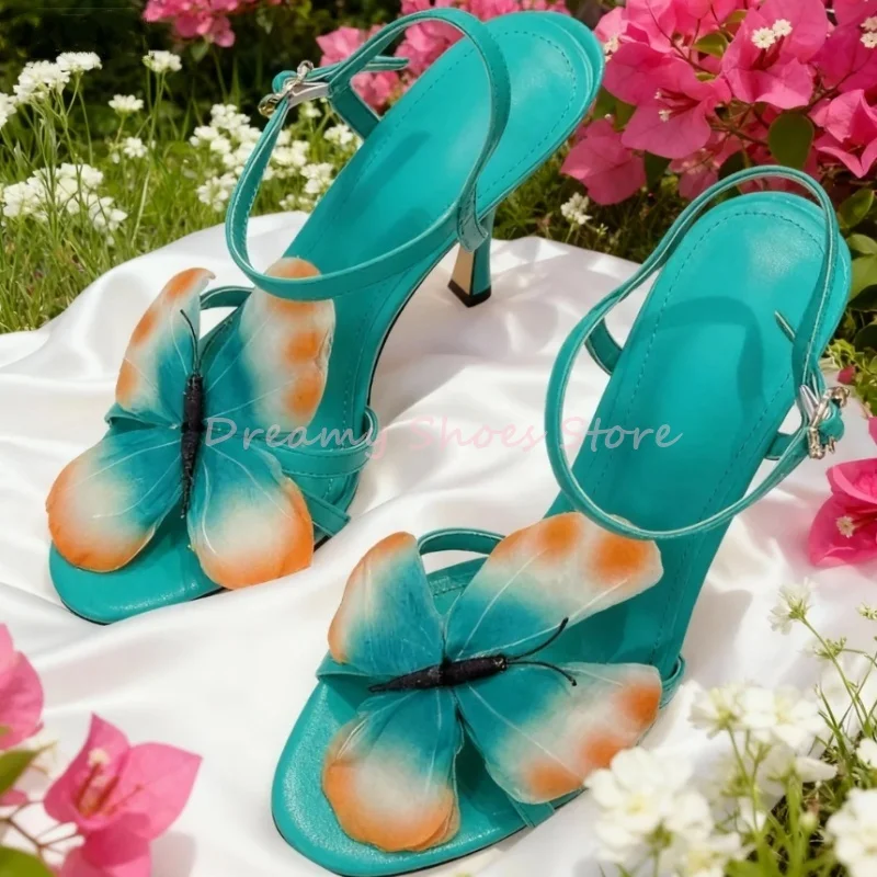 الأخضر الأزرق فراشة ديكور كريستال خنجر الصنادل النساء المفتوحة تو الكاحل حزام Slingback عالية الكعب موضة أحذية الحفلات عطلة