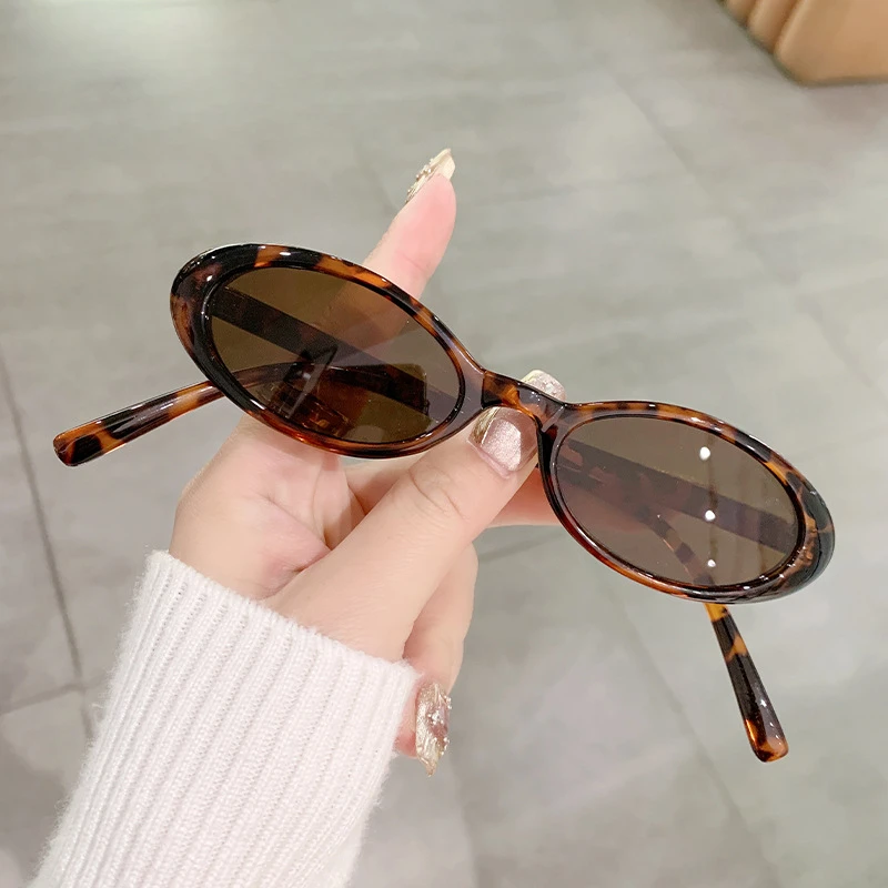 

2025 New Fashion Leopard Brown Hot Sun Glasses Sexy Small Oval Women's Sunglasses Female Retro Colorful Shade Eyeglass