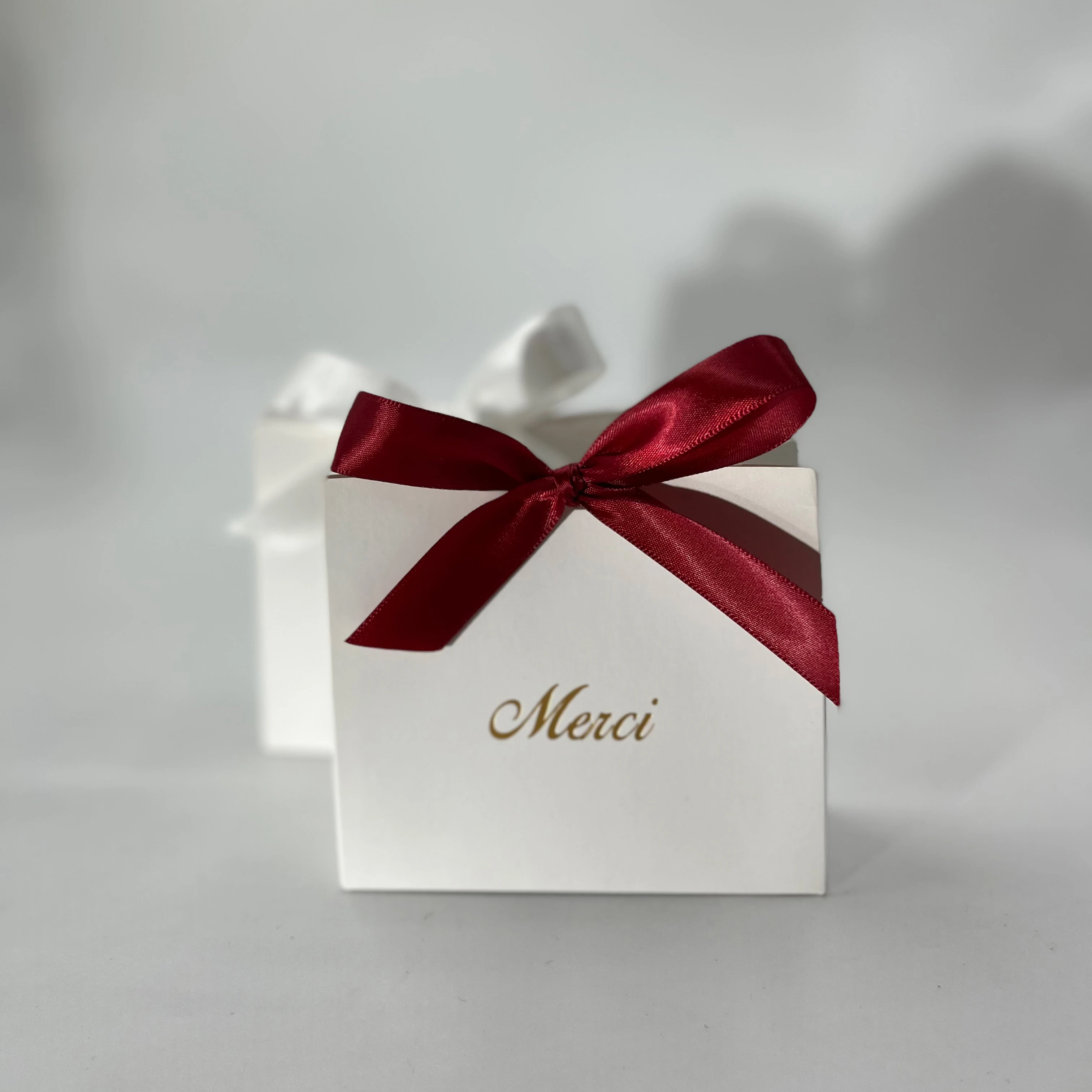 Free Shipping White Mini Candy Box Baby Shower Gift Packaging Boxes Candy Bags Wedding Favors Christmas Birthday Party Decor