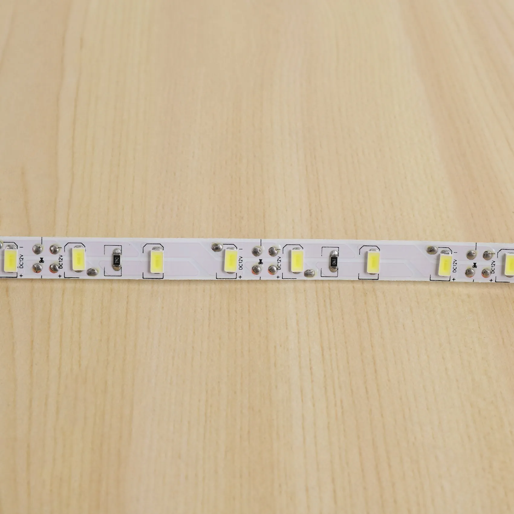 

B17B Super Bright 5M 300 SMD 5630 LED Strip Bar Band String Of Lights White