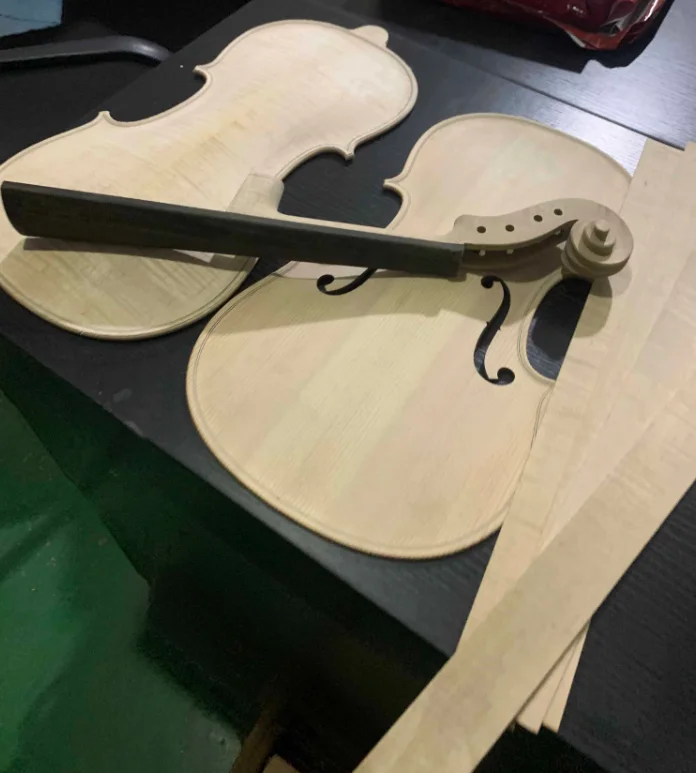 4/4 Violin Kit - Handmade Unfinished Spruce Front Panel Maple Wood Top & Back Panels Fingerboard for Instrument Head