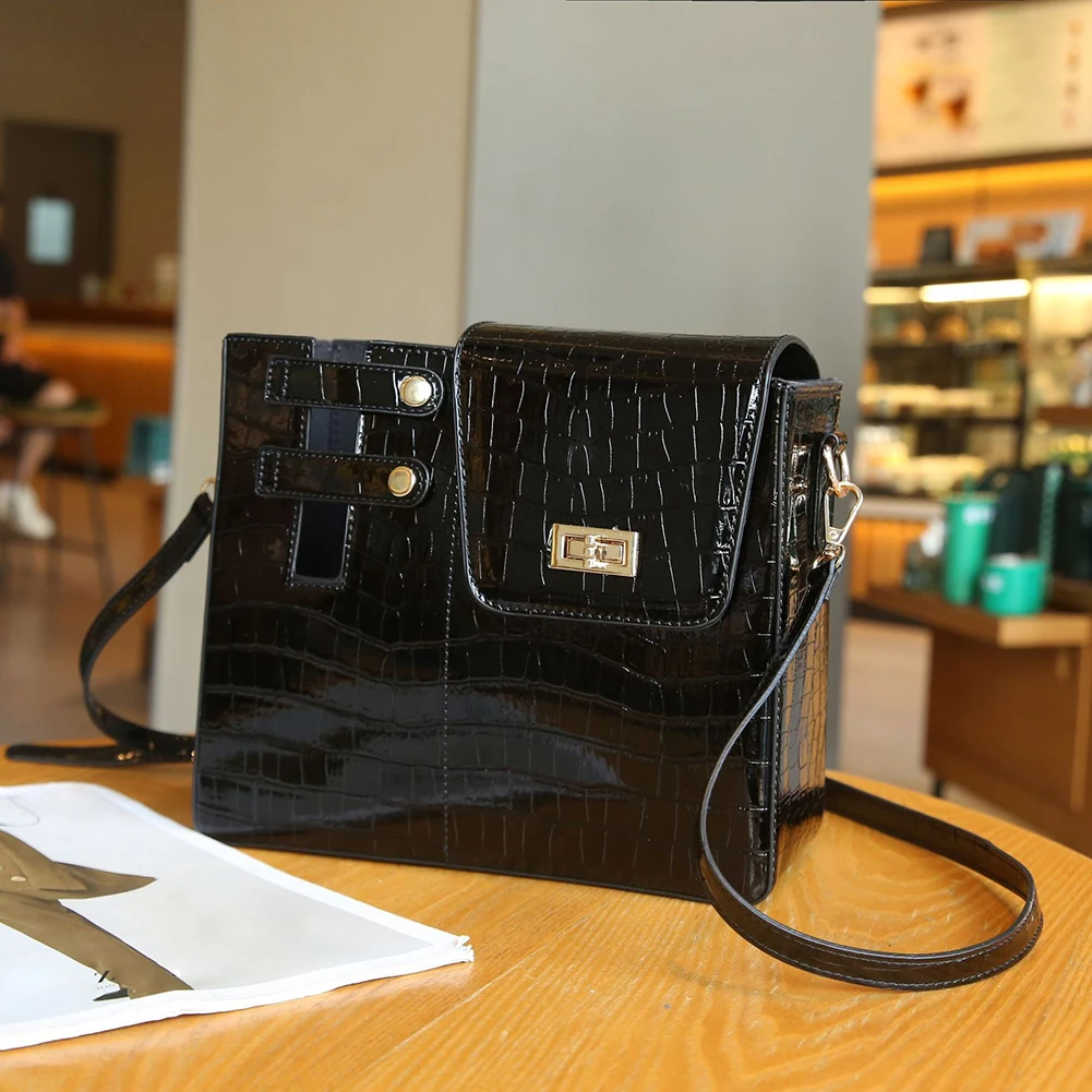 Bolsa de armazenamento de copo de água crossbody, suporte de garrafa de água multifuncional pu, alça ajustável para caminhadas e acampamento