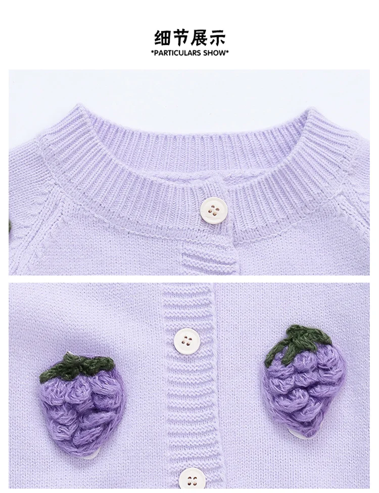 Niedliche Baby-Mädchenkleidung, Herbst-Oberbekleidung, Kinder-Strickjacke in Hellviolett mit Erdbeer-Motiv, Pullover für Mädchen, violette Strickwaren – Detail 10