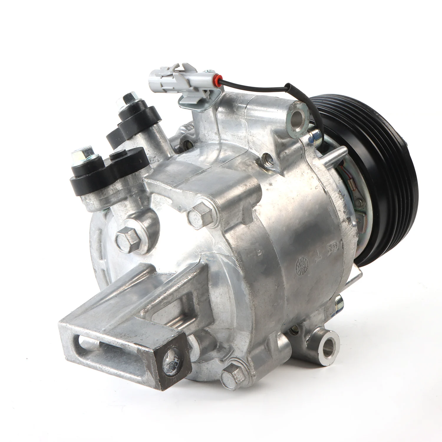 1PC A/C Compressor AKV200A201A Supercharger 9520168LA4 FOR Mitsubishi QS70 FOR Suzuki Swift