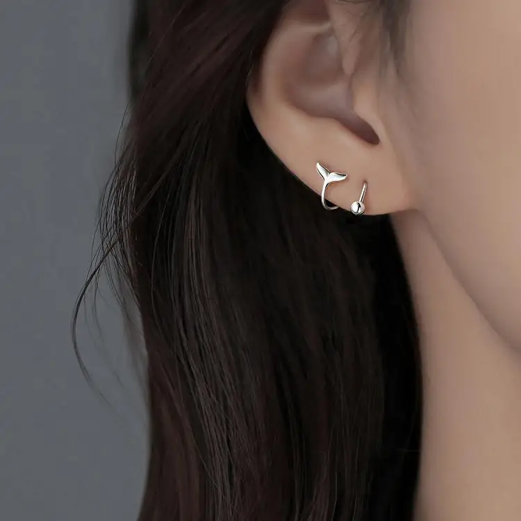 2PC Fashion Fish Tail Heart Piercing Screw Ball Star Ear Bone Rotating Line Wave Mini Studs Women Unusual Earrings Jewelry Gift