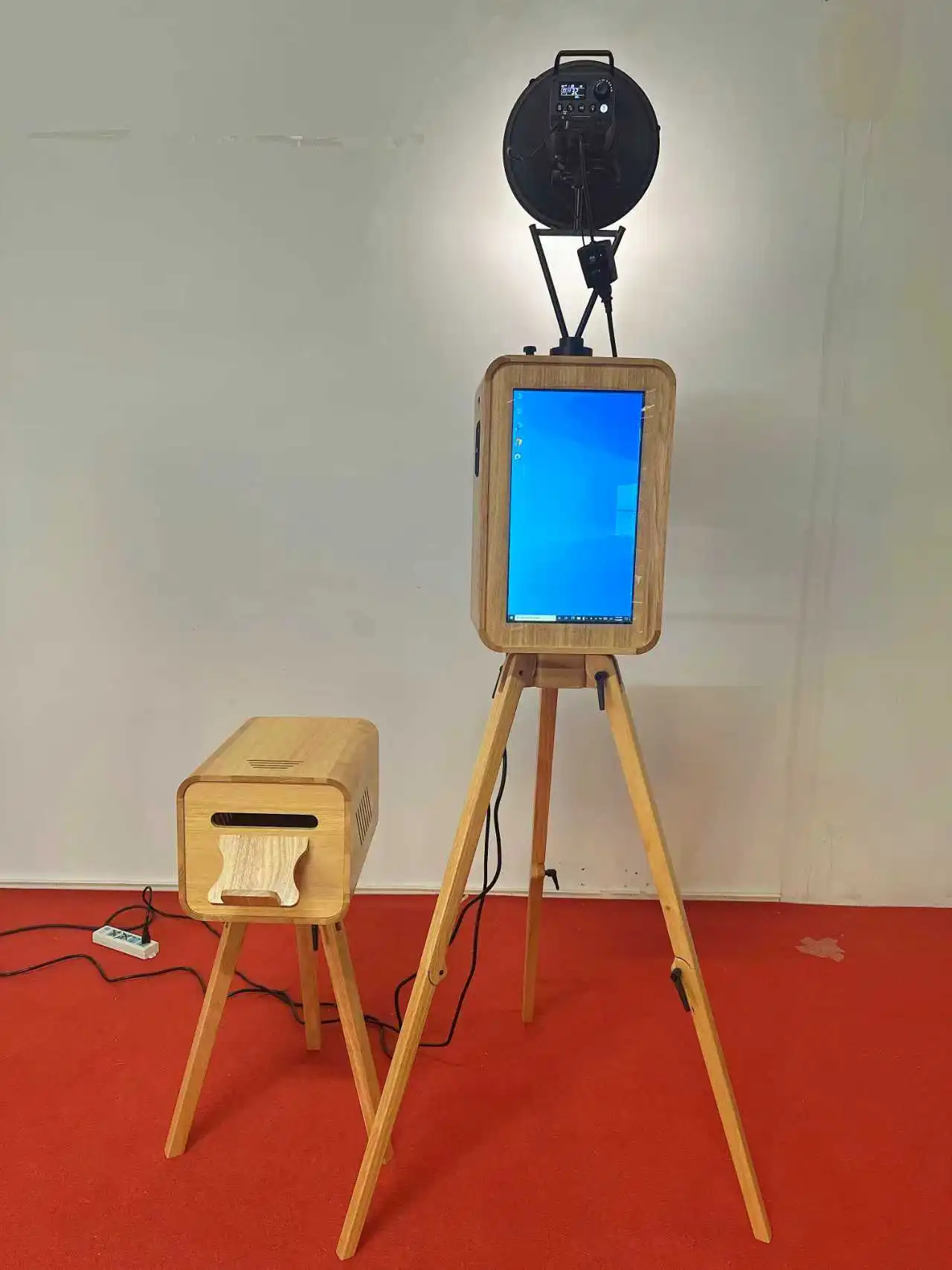 18.5 Inches Screen Wood Paint Color DSLR Camera Photo Booth for Party Photobooth Wedding Wood Vintage Photo Booth Price